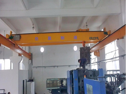 双梁起重机